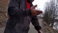 Да кто? всем похуй все проехали нахуй да и нахуй|Заминированный тапок